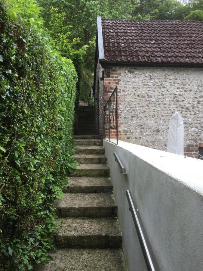 The Grooms Loft Self Contained Apartment Milton Abbas エクステリア 写真