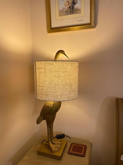 The Grooms Loft Self Contained Apartment Milton Abbas エクステリア 写真